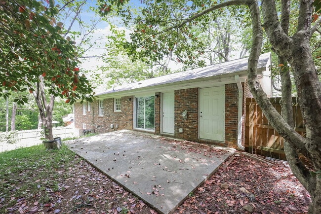 Building Photo - 3639 Telstar Dr