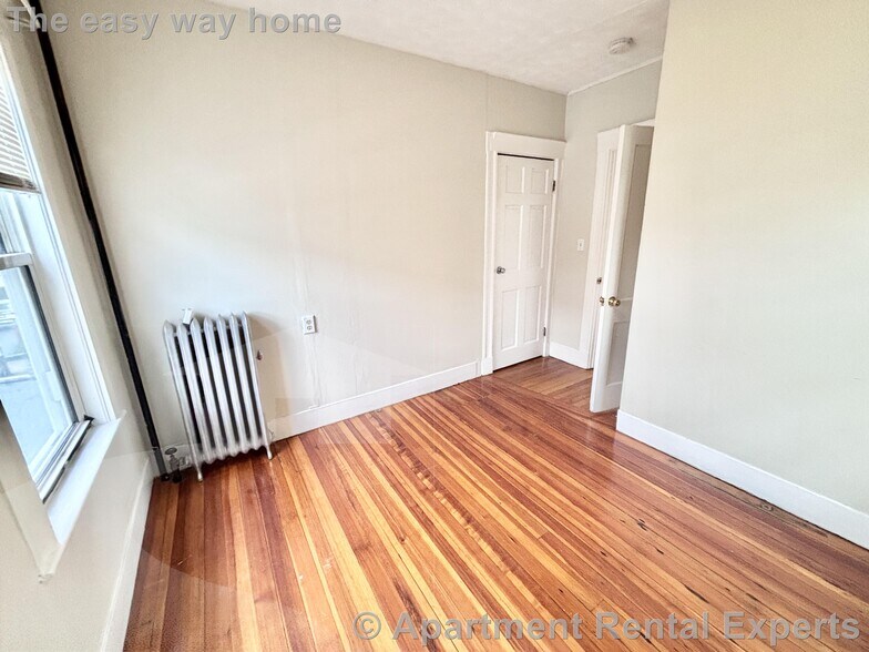 Building Photo - 123 Winthrop St