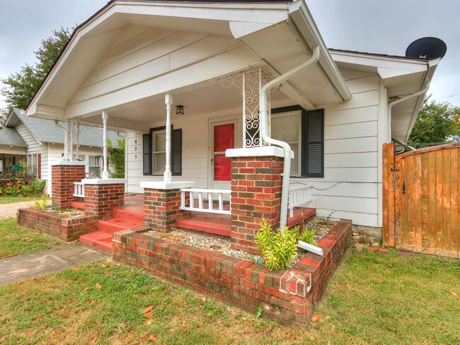 Building Photo - 3 Bedroom 1 Bath home in Shawnee!