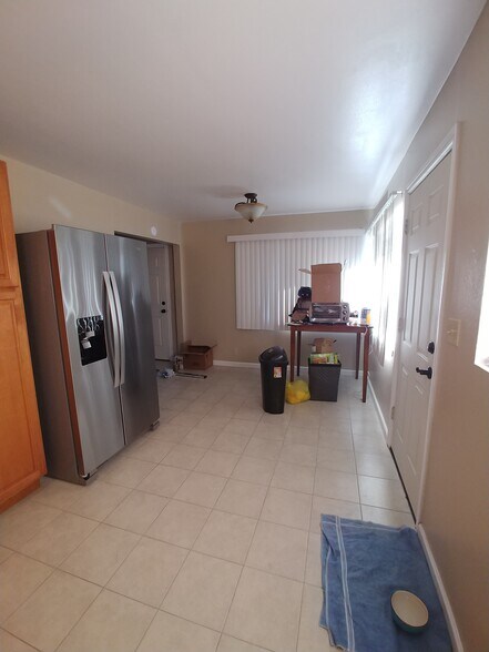 Dining Area - 1410 E St