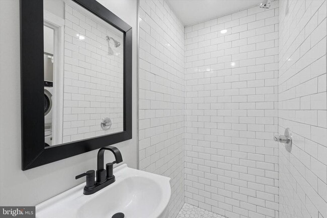 Building Photo - 1250 S 27th St