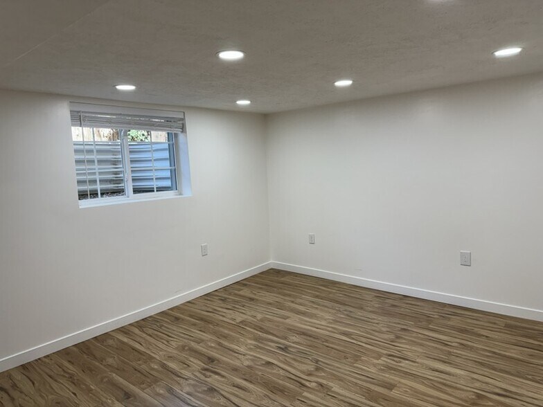 Building Photo - 4333 S Sage Cir