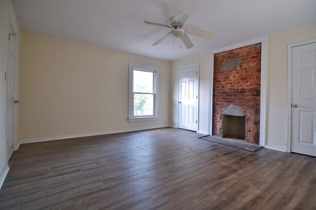 Building Photo - 1311 13th St