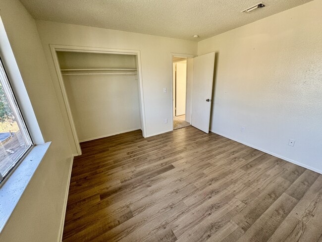 Building Photo - 5113 Sierra St