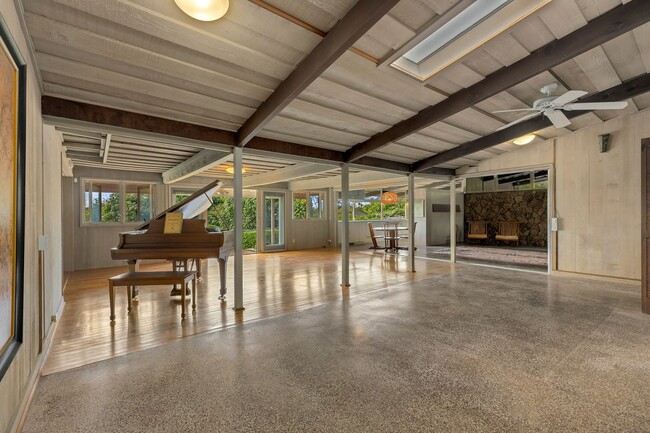 Building Photo - Diamond Head Mid-Century Modern Home