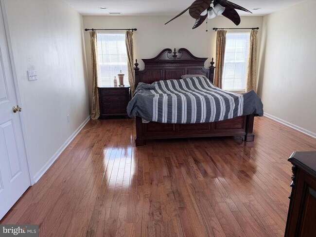 Building Photo - 413 Ruby Rd