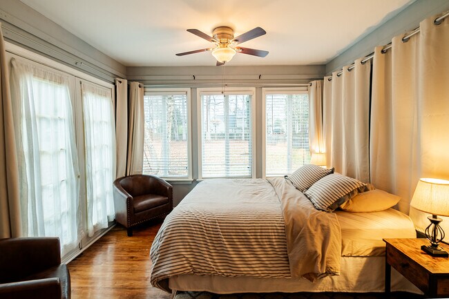 Building Photo - 137 Deep Creek Rd