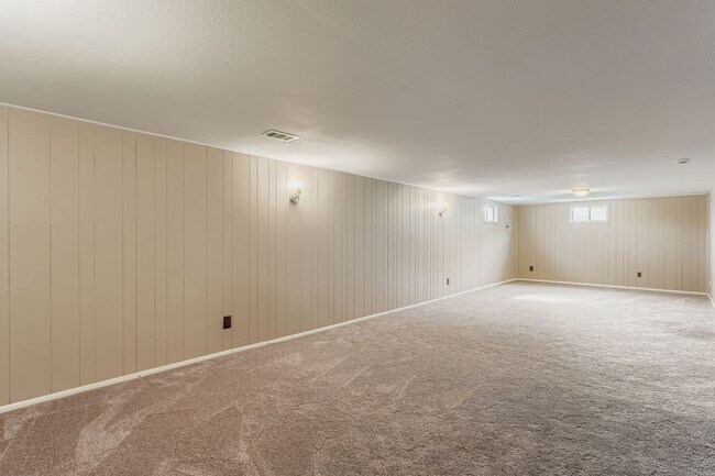 Building Photo - Beautifully Remodeled 3-Bedroom Ranch in Quiet West Arvada Neighborhood