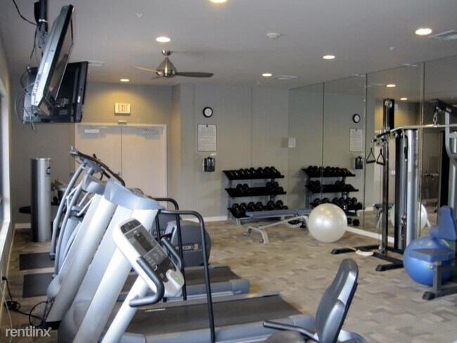 Building Photo - 1 br, 1 bath Condo - Atlas