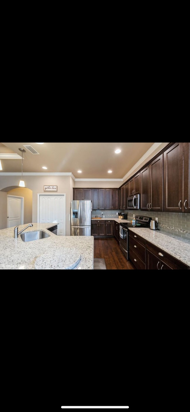 Building Photo - 6420 SW 50th St