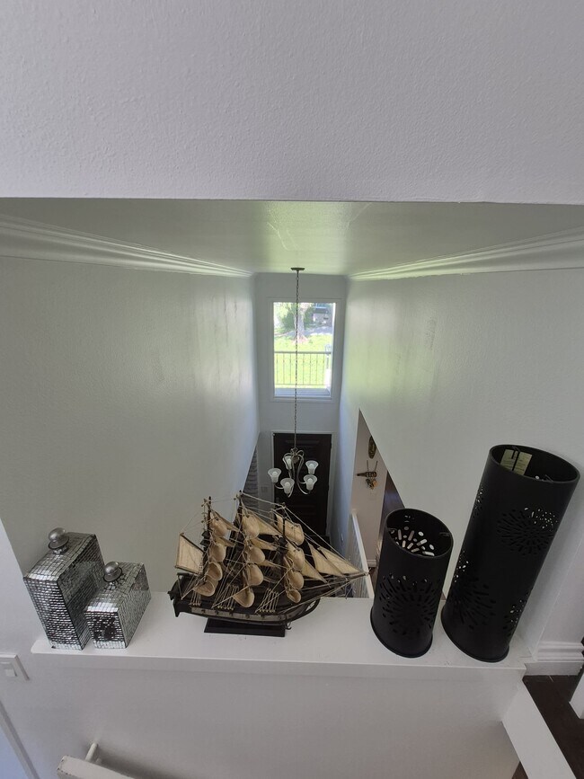 Building Photo - 5313 Sevilla Ct