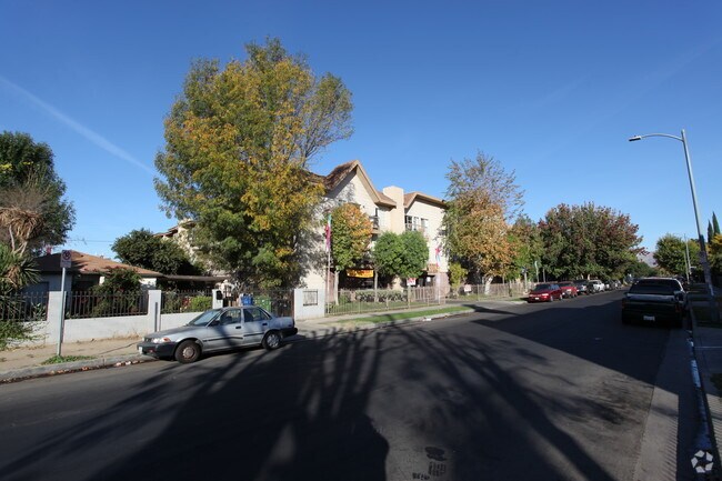 Building Photo - Walnut Point Apartments