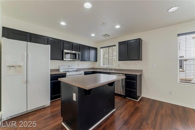Building Photo - 6485 Arrow Cottage Ct