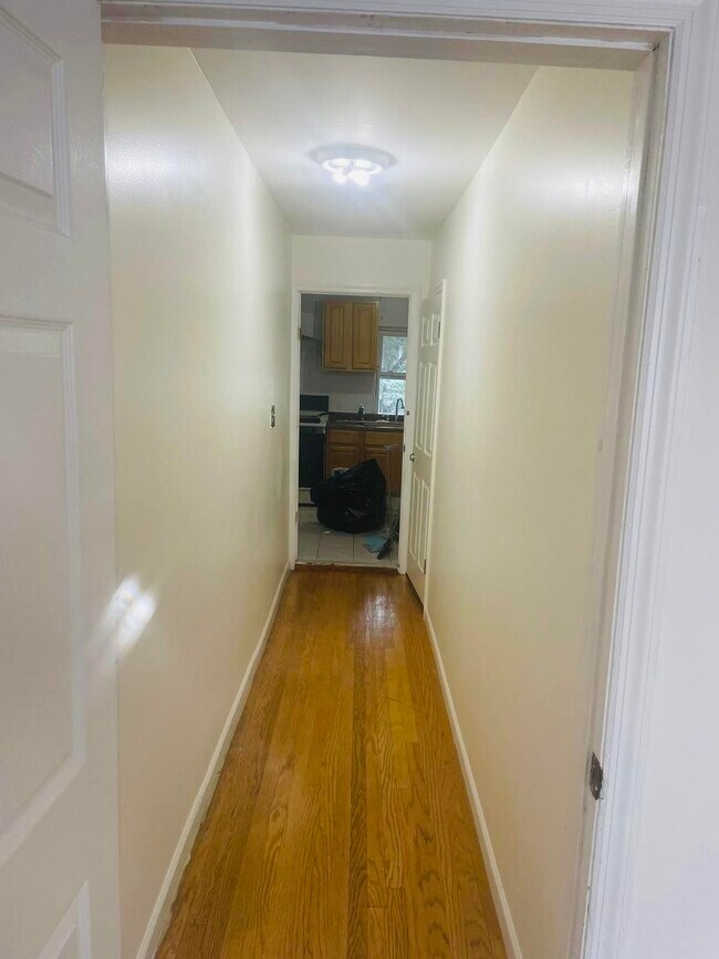 Building Photo - 62 Highland Ave