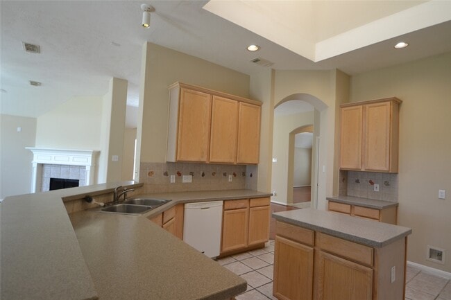Building Photo - 6011 Stevens Creek Ct