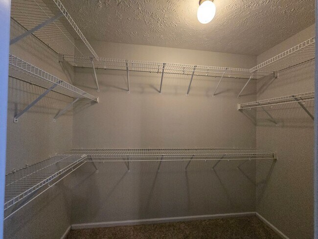 Building Photo - 362 Broad Dr