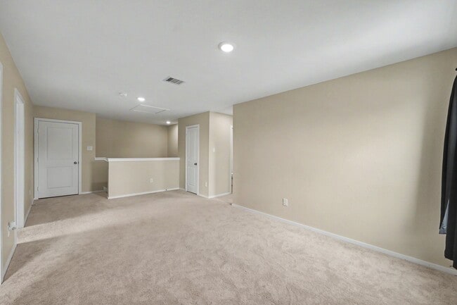 Building Photo - 21154 Vercelli St