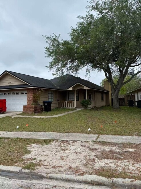 Building Photo - 4370 Sandhurst Dr