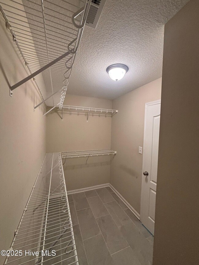 Building Photo - 132 Braeburn Blvd