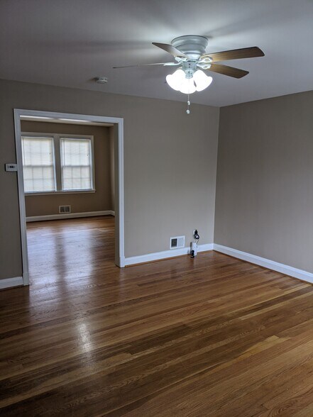 Primary Photo - 3630 Elmora Ave