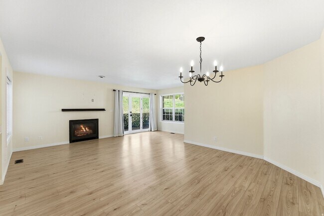 Building Photo - 1041 W Grindelwald Ct