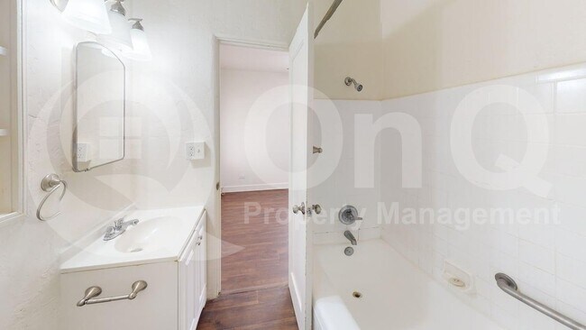 Building Photo - 2760 N Palo Verde Ave