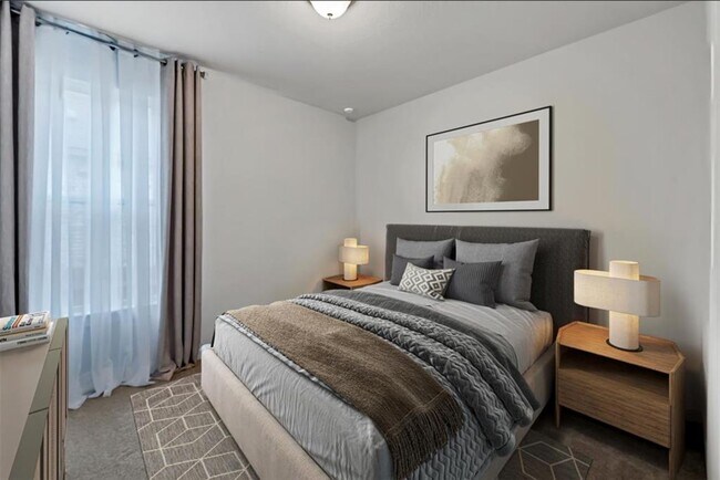 Building Photo - 135 Independence Dr