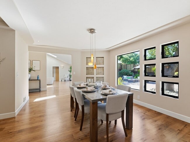Building Photo - OPEN HOUSE 5/9 & 5/10 1:30-4:30