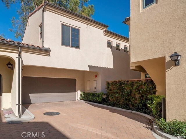 Building Photo - 116 Firefly