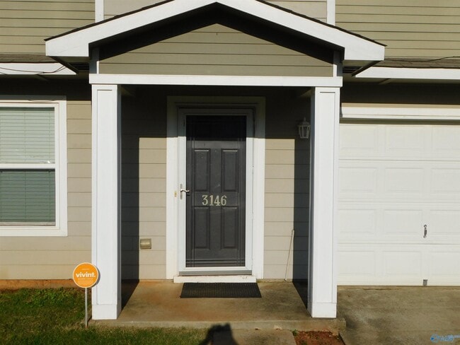 Building Photo - 3146 Castlecreek Dr SW