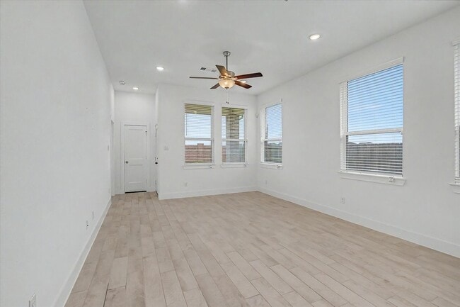 Building Photo - 21138 Garden Palm Dr