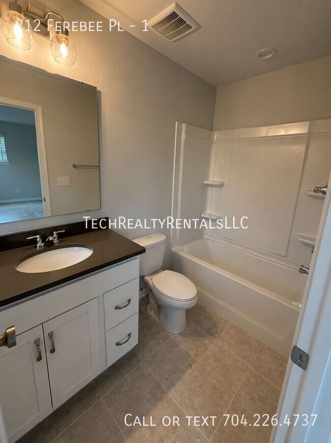 Building Photo - 212 Ferebee Pl