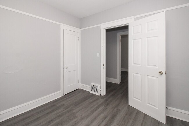 Building Photo - 3071 W 111th St