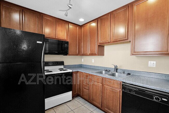 Building Photo - 4354 N 82nd St