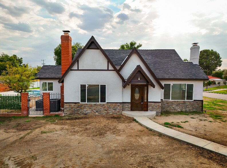 Building Photo - 501 Magnolia Ave