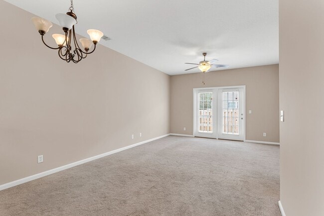 Building Photo - 13 Cypress Ln