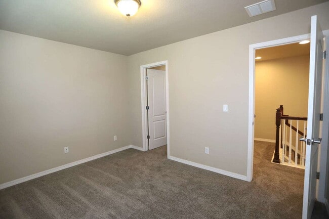 Building Photo - Beautiful 3-Bedroom Townhouse for Rent in Wolf Ranch