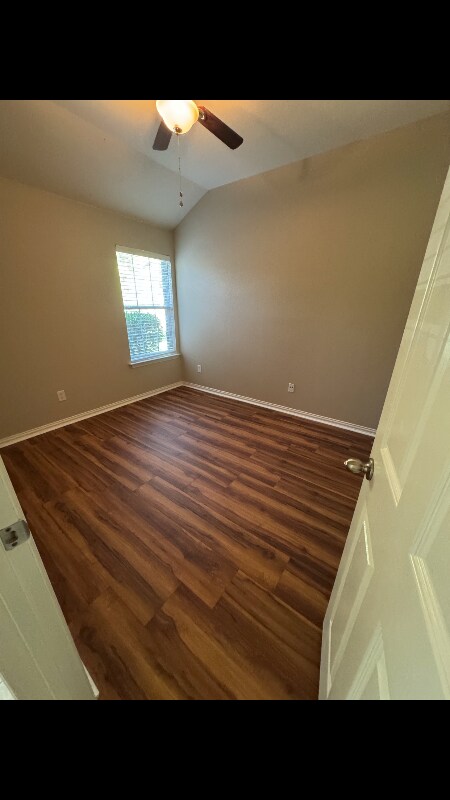 Building Photo - 3615 Applewood Rd