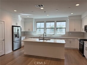 Building Photo - 235 Babson Ct