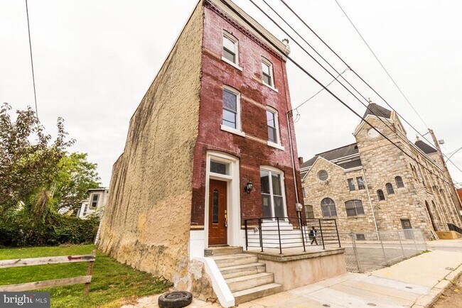 Building Photo - 1626 N 25th St