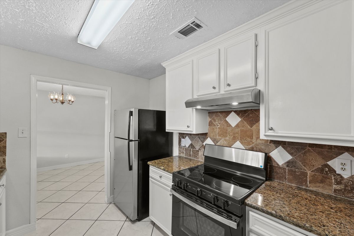 Building Photo - 7314 Ridgeberry Dr