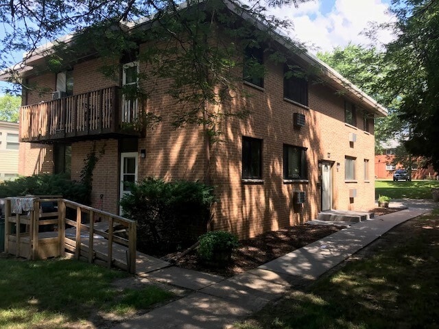 Primary Photo - 5718 Balsam Rd