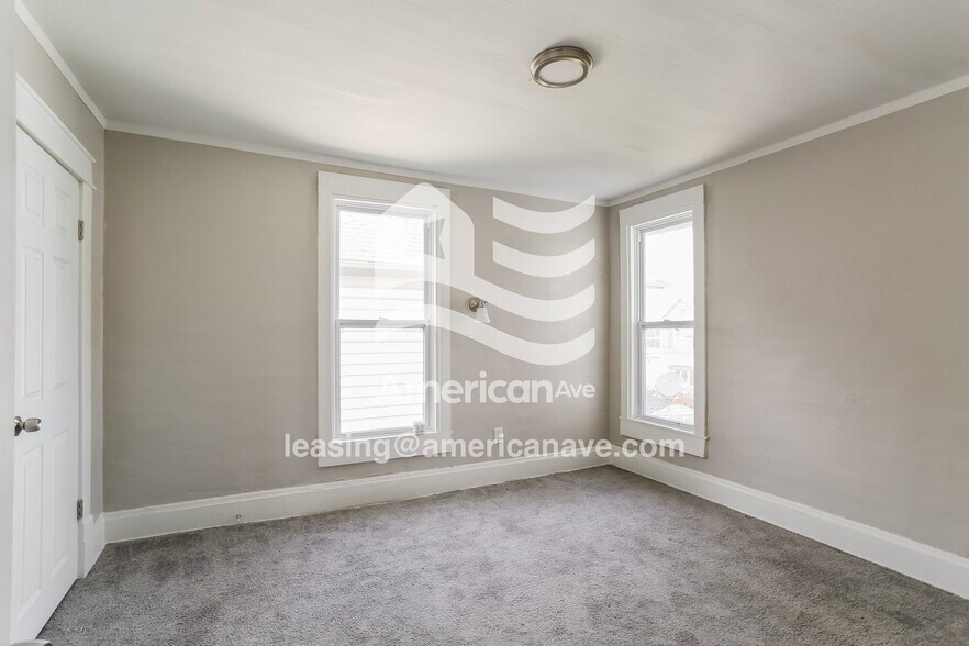 Building Photo - 305 Johnson St