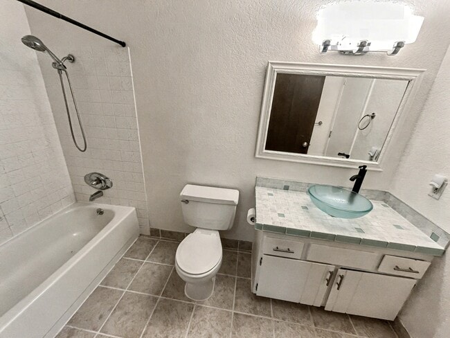 Building Photo - 8516 Boundary Ave