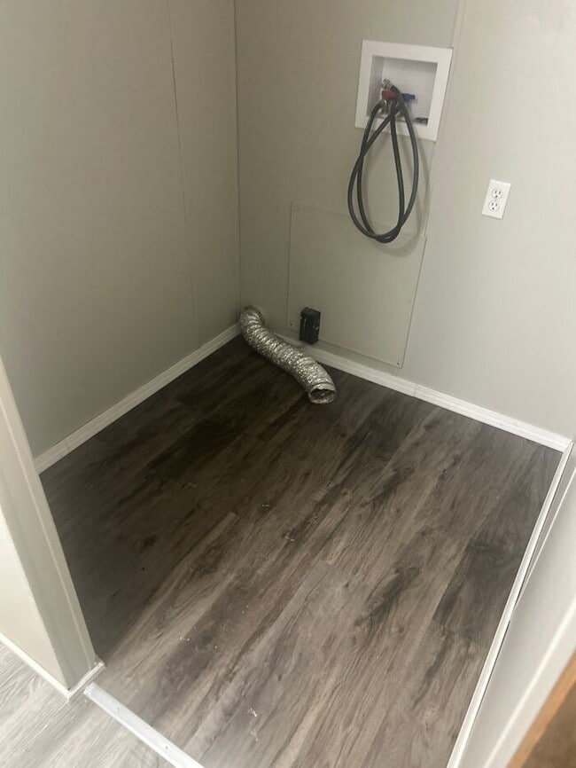 Building Photo - Newly Remobile Home For sale