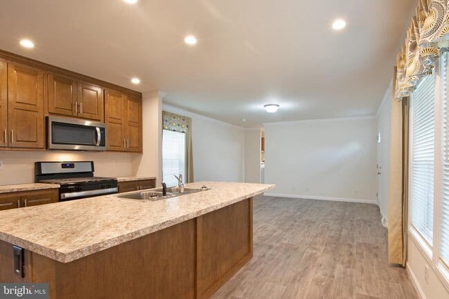Building Photo - 200 Beechwood Ave