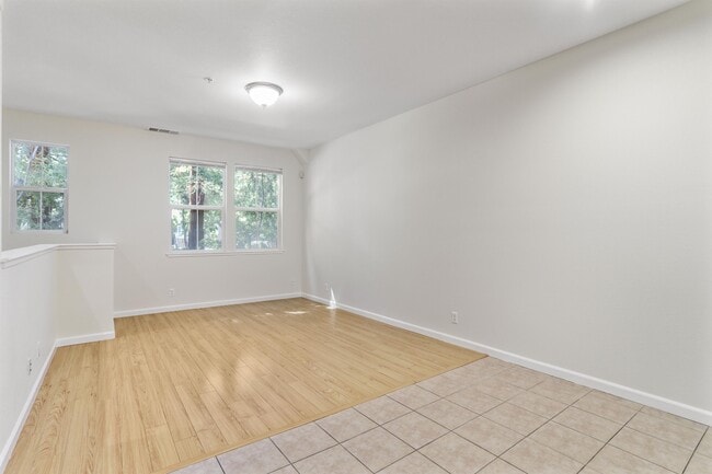 Building Photo - 2189 Beech Cir