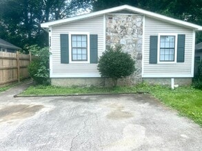Building Photo - 1216 1/2 Stevens Ave