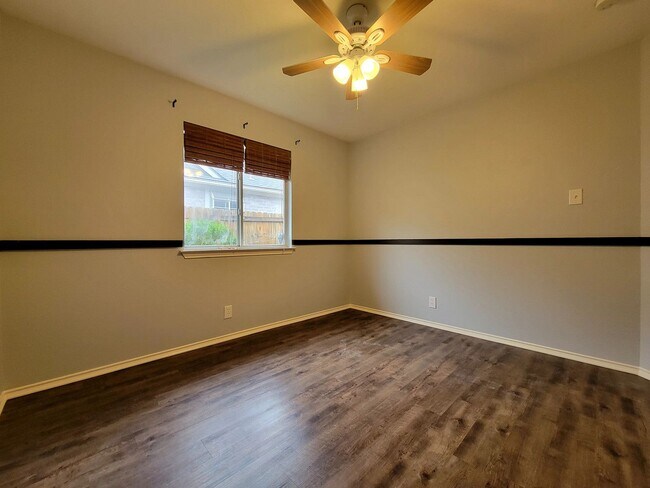 Building Photo - 722 Minturn Ln