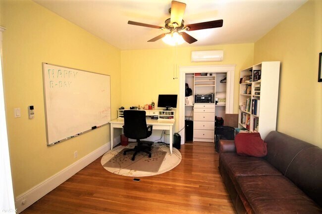 Building Photo - 54 Dwight St